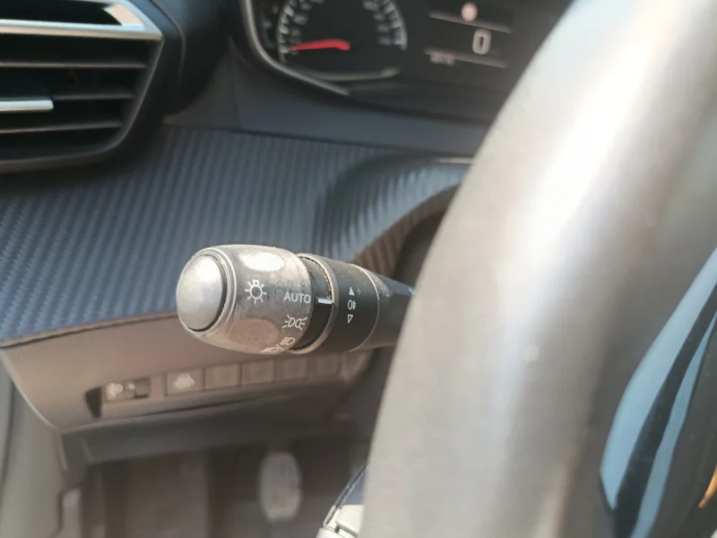 Imagen de Peugeot 208