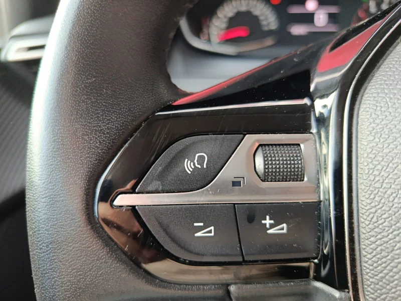 Imagen de Peugeot 208