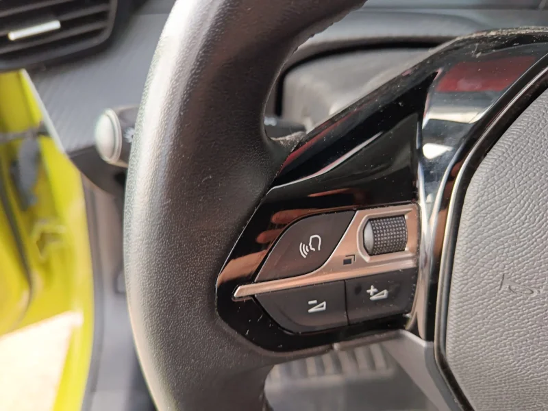 Imagen de Peugeot 208