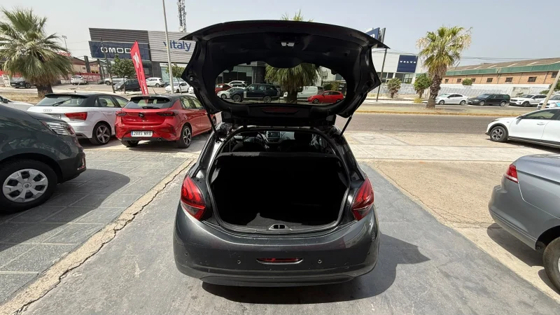 Imagen de Peugeot 208