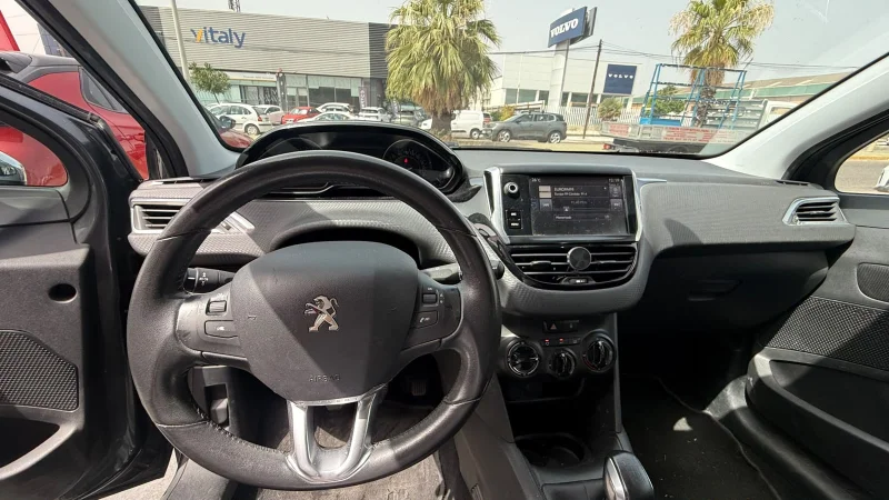 Imagen de Peugeot 208