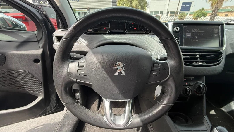 Imagen de Peugeot 208
