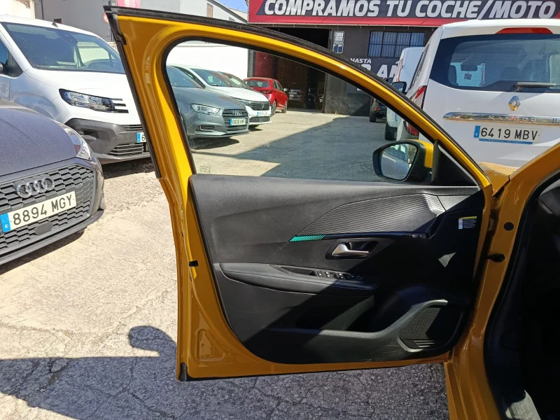 Imagen de Peugeot 208