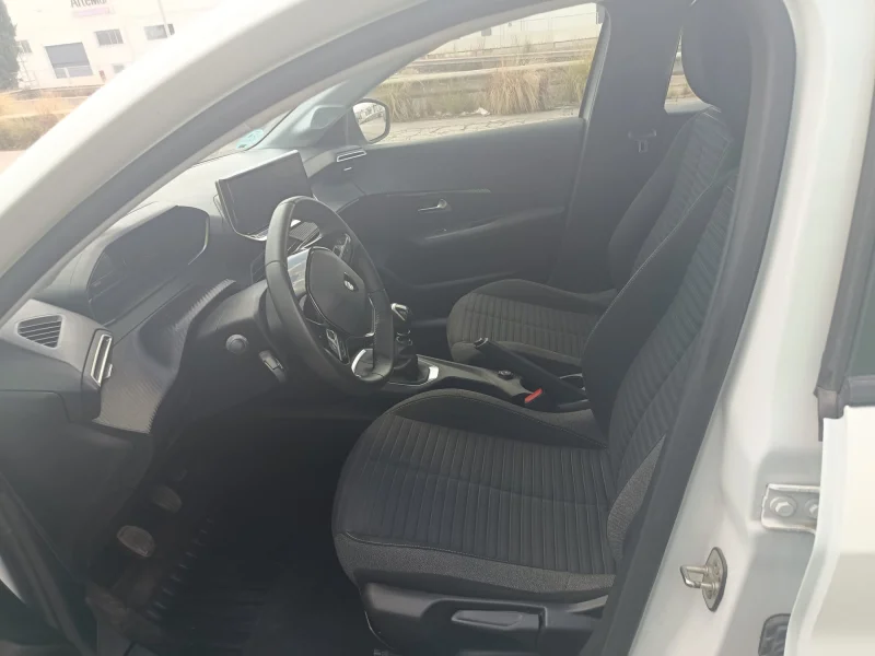 Imagen de Peugeot 208