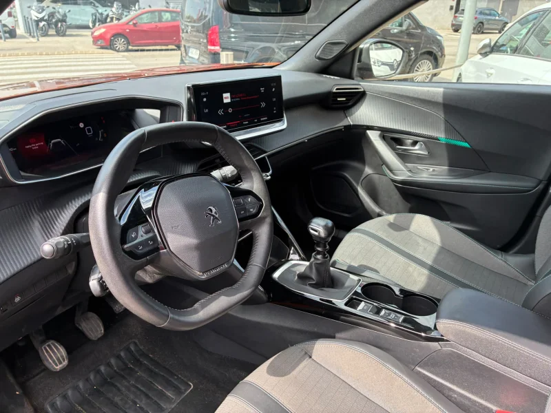 Imagen de Peugeot 2008