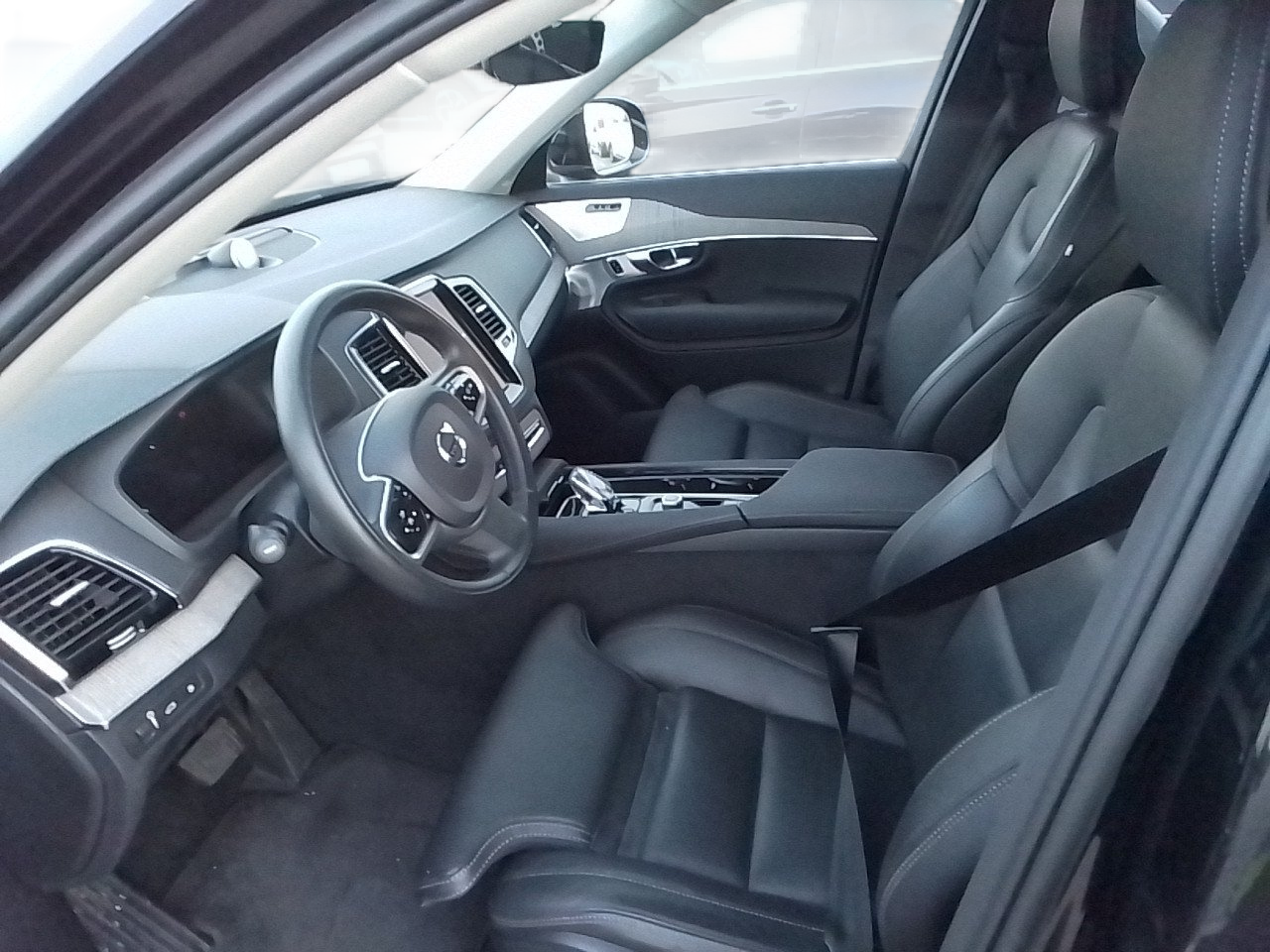 Imagen 7 de Volvo XC90 Híbrido 390 CV por 48.590 €