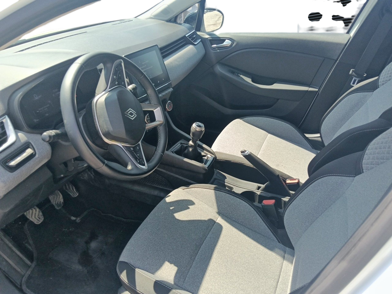Imagen 7 de Renault Clio Diesel 100 CV por 16.090 €