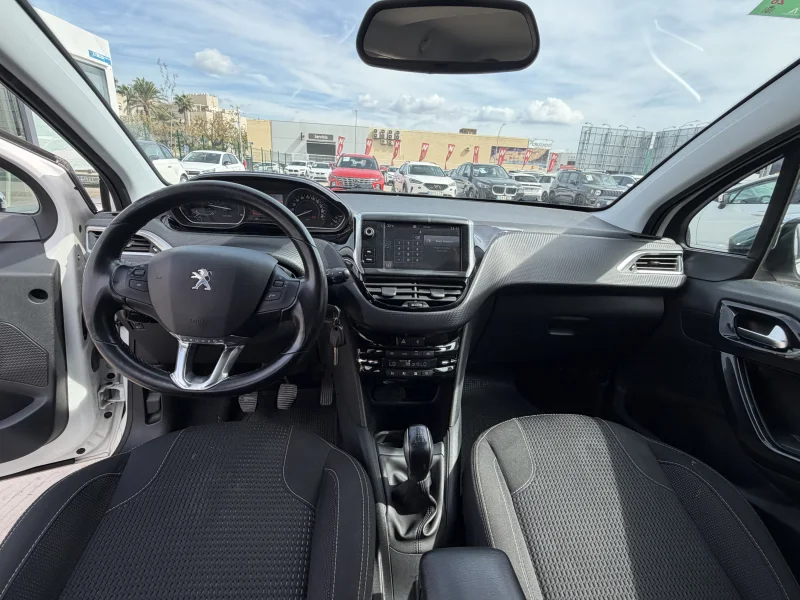 Imagen de Peugeot 208