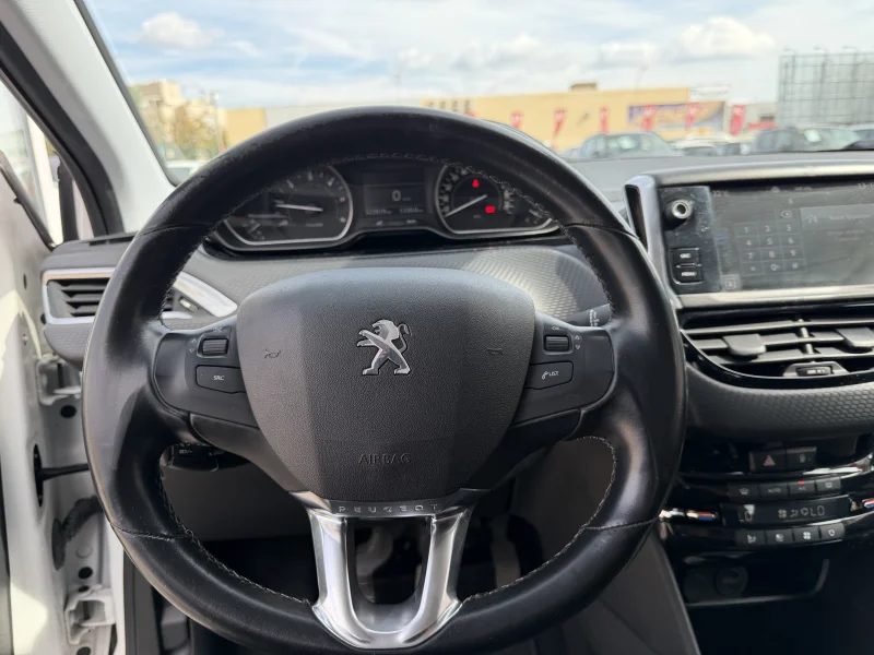 Imagen de Peugeot 208