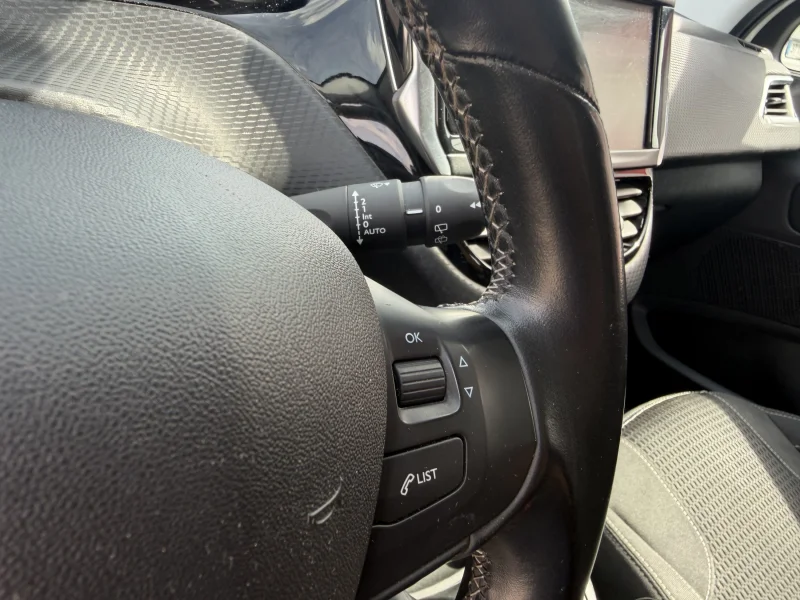 Imagen de Peugeot 208