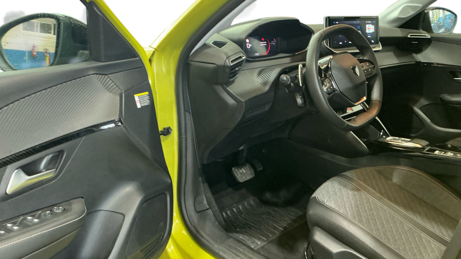 Imagen 8 de Peugeot 208 Híbrido 101 CV por 19.490 €