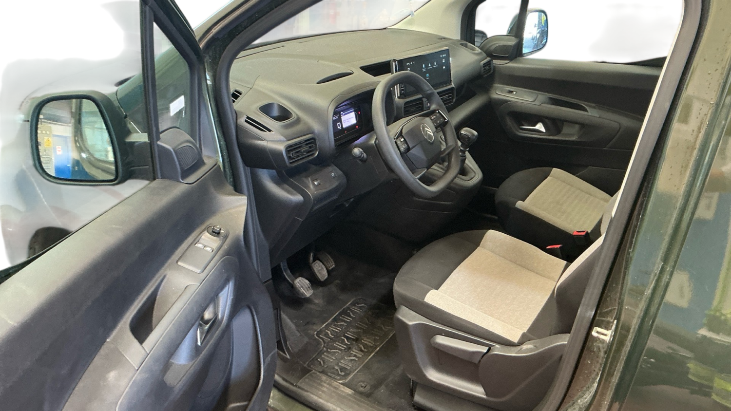 Imagen 11 de CITROEN Berlingo Diesel 102 CV por 25.990 €