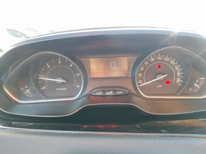 Imagen de Peugeot 208