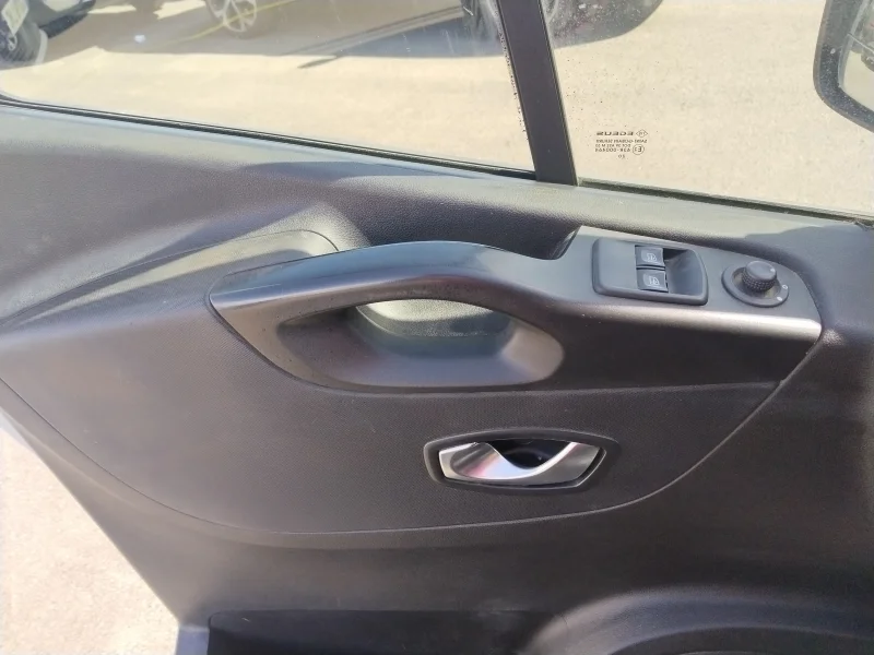 Imagen de NISSAN NV300