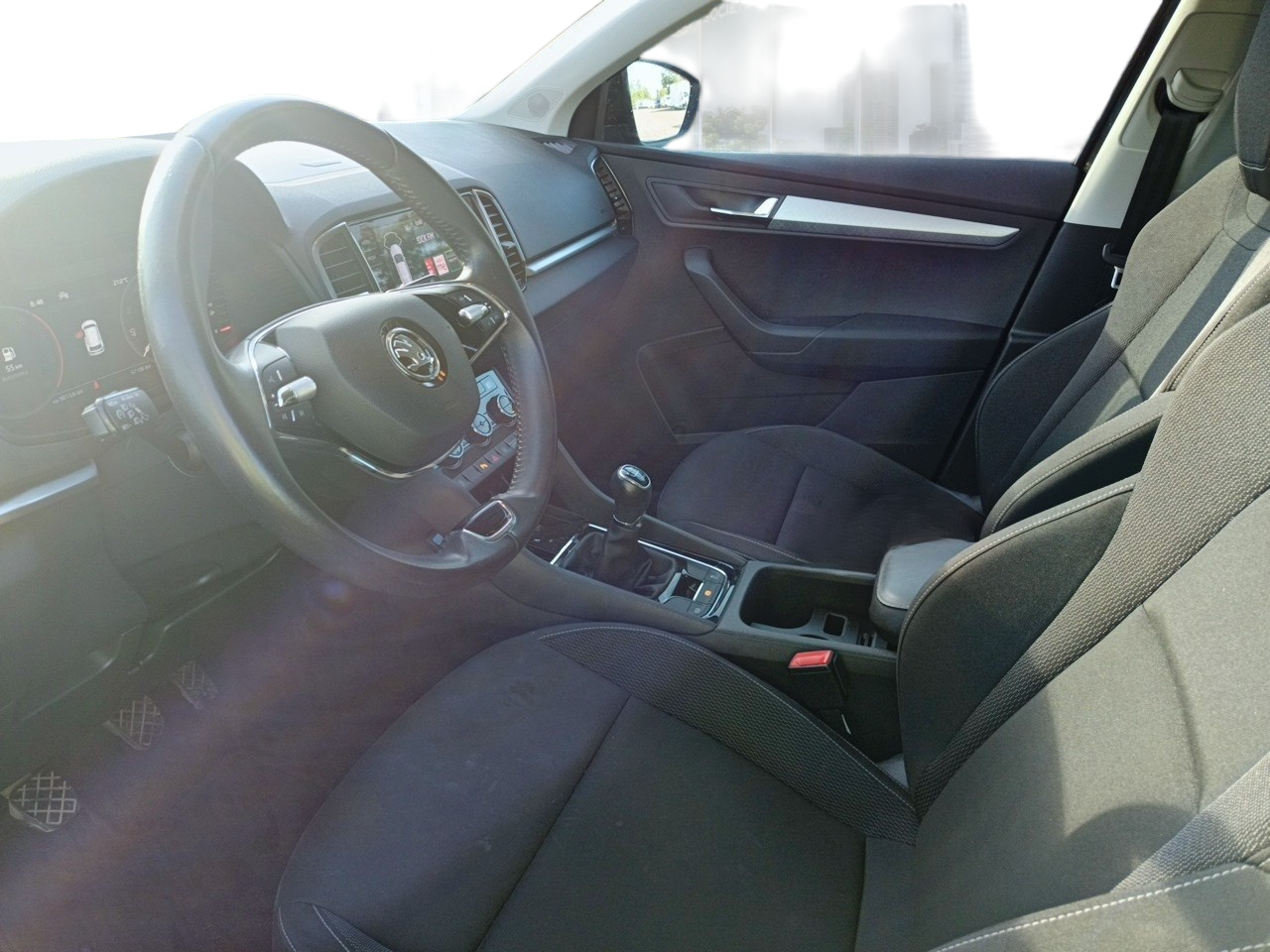 Imagen 7 de Skoda Karoq Diesel 115 CV por 22.390 €