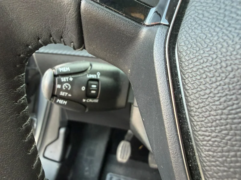 Imagen de Peugeot 208