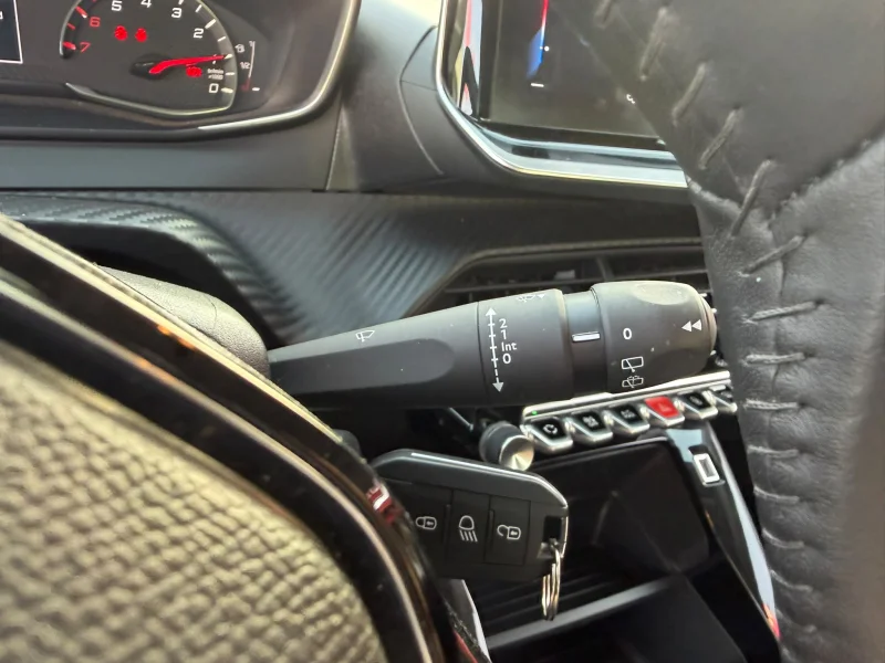 Imagen de Peugeot 208