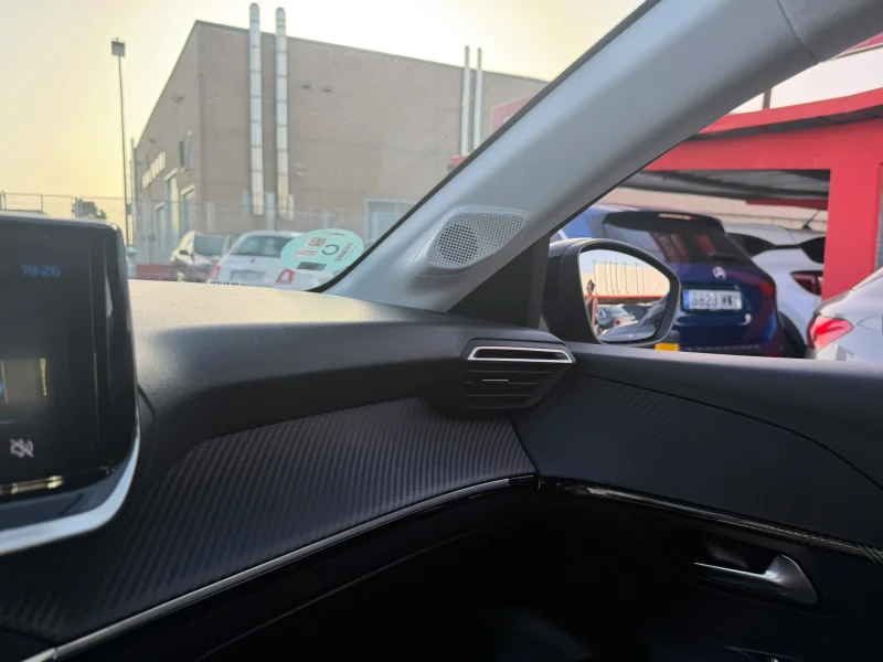 Imagen de Peugeot 208
