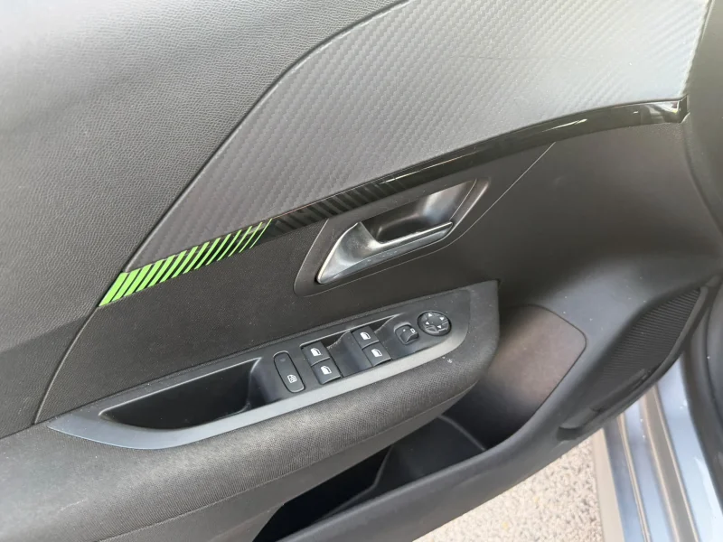 Imagen de Peugeot 208