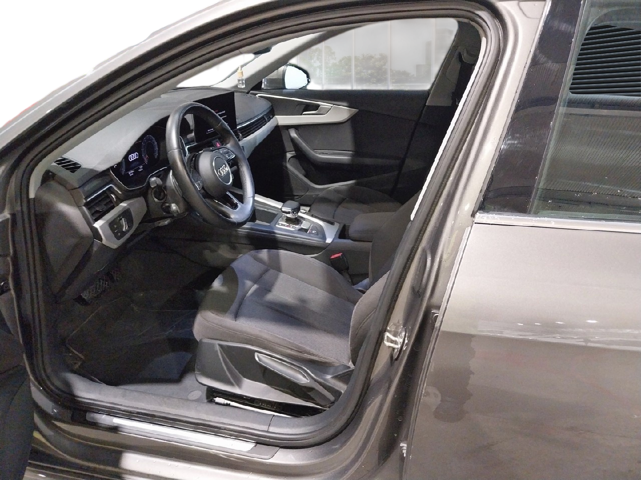 Imagen 7 de AUDI A4 Híbrido 136 CV por 24.990 €