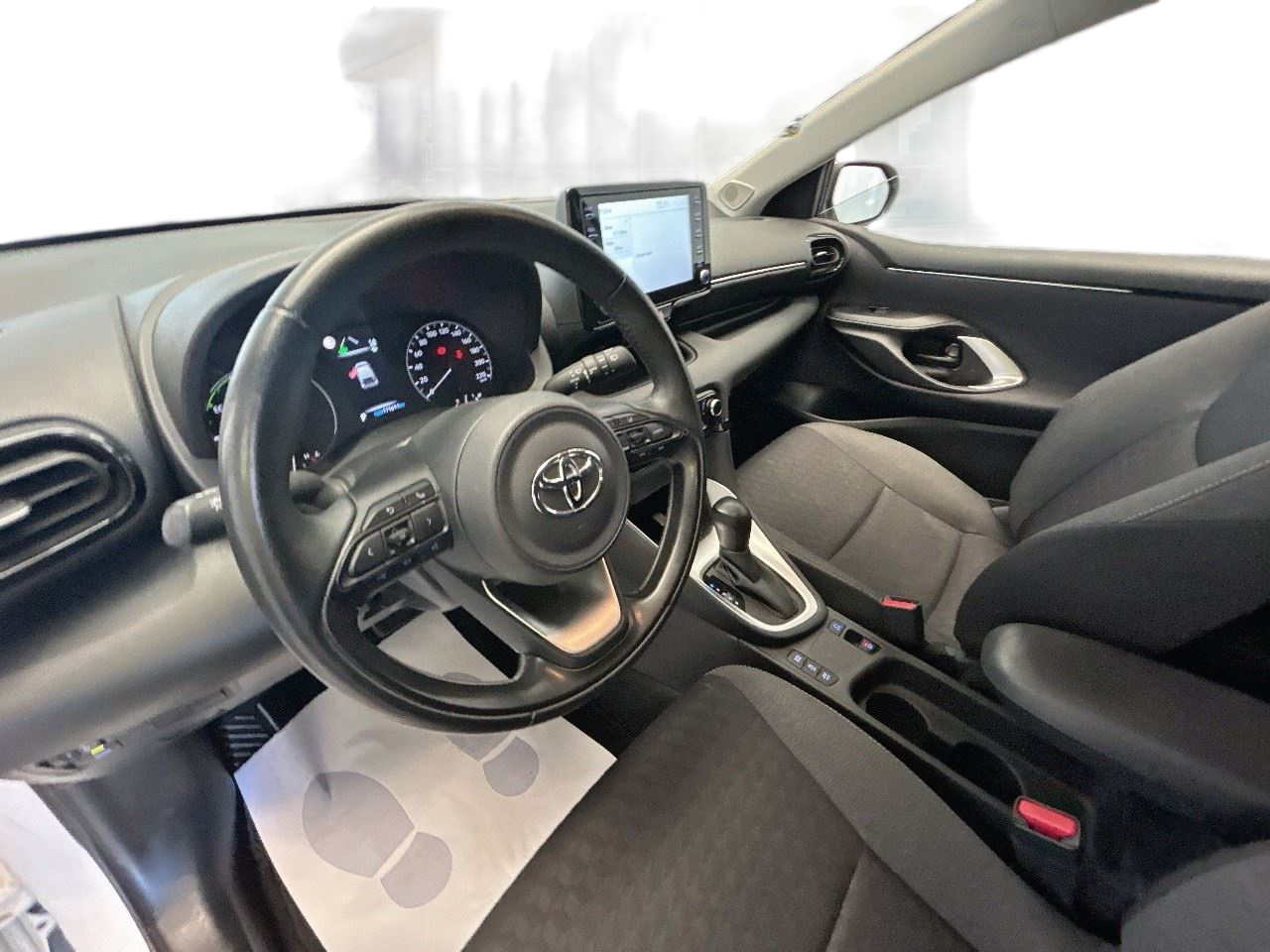 Imagen 7 de TOYOTA Yaris Híbrido 120 CV