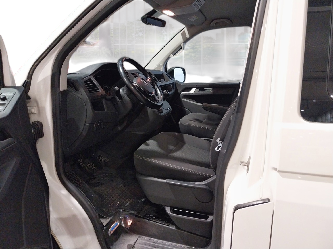 Imagen 7 de Volkswagen Multivan Diesel 150 CV por 35.990 €