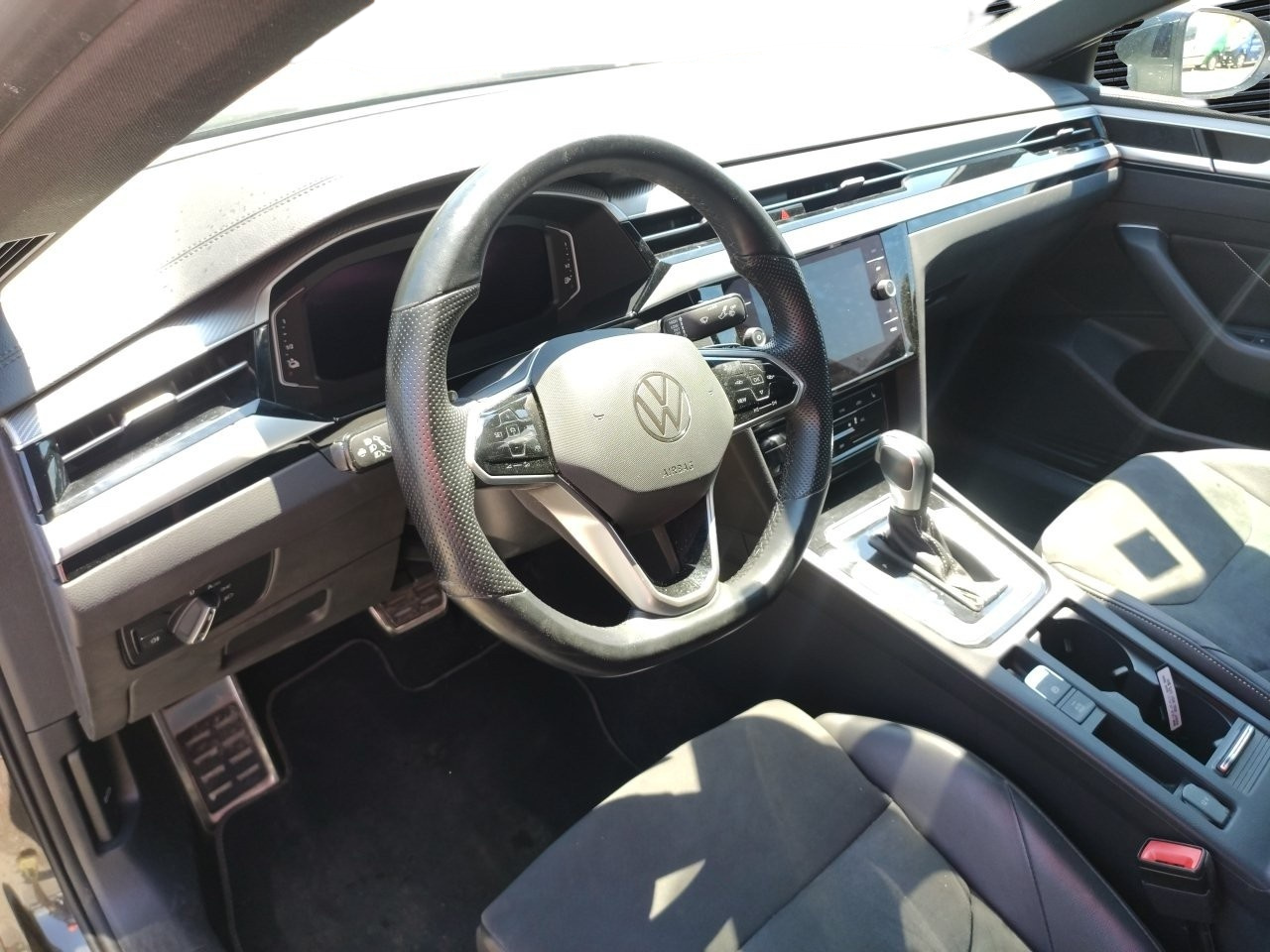 Imagen 7 de Volkswagen Arteon Híbrido 218 CV por 27.990 €