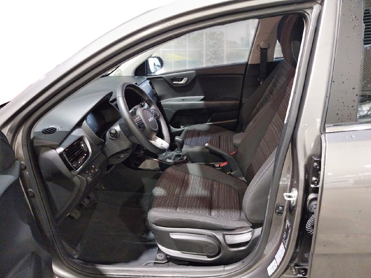 Imagen 7 de Kia Stonic Híbrido 100 CV por 19.890 €