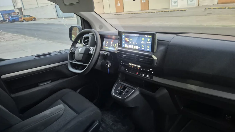 Imagen de Peugeot Traveller