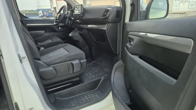 Imagen de Peugeot Traveller