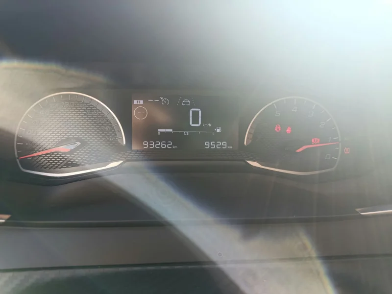 Imagen de Peugeot 208