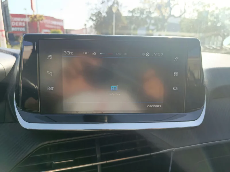 Imagen de Peugeot 208