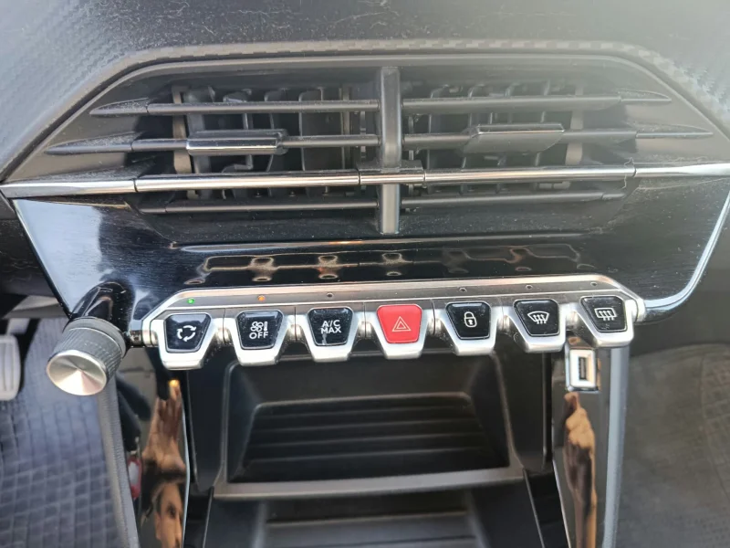 Imagen de Peugeot 208