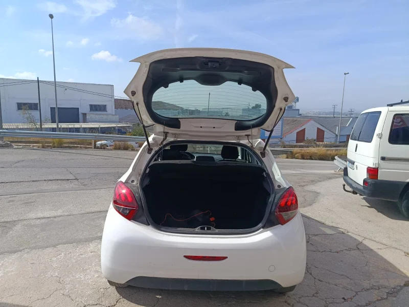 Imagen de Peugeot 208