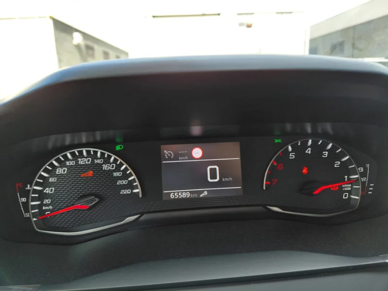 Imagen de Peugeot 208