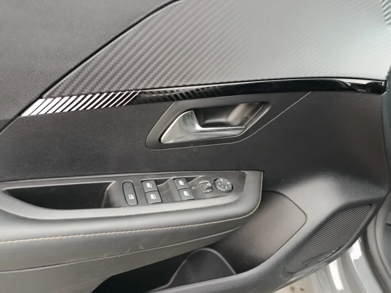 Imagen de Peugeot 208