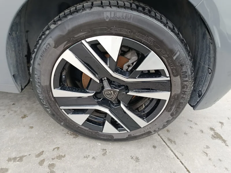 Imagen de Peugeot 208