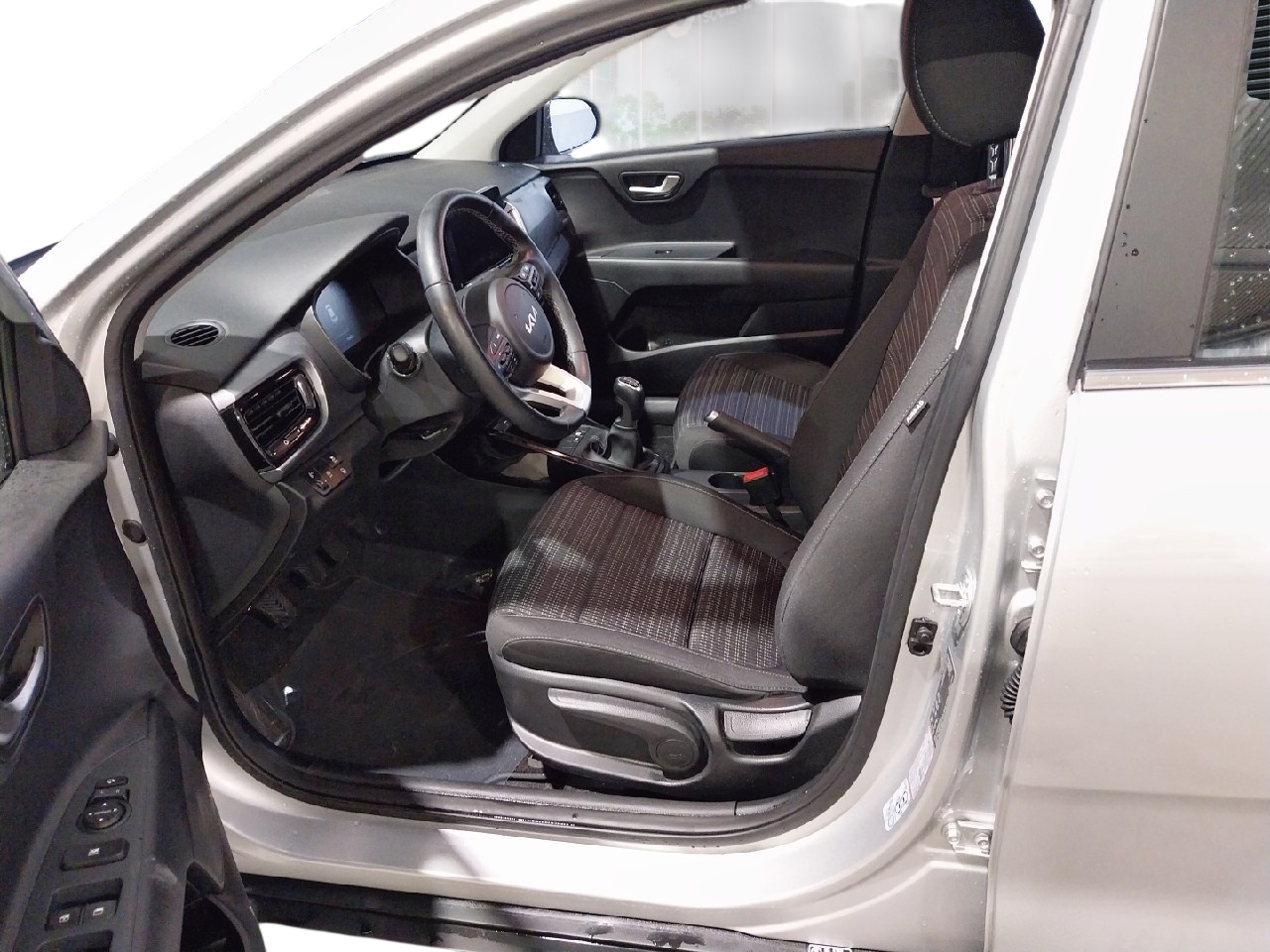 Imagen 7 de Kia Stonic Híbrido 100 CV por 20.390 €