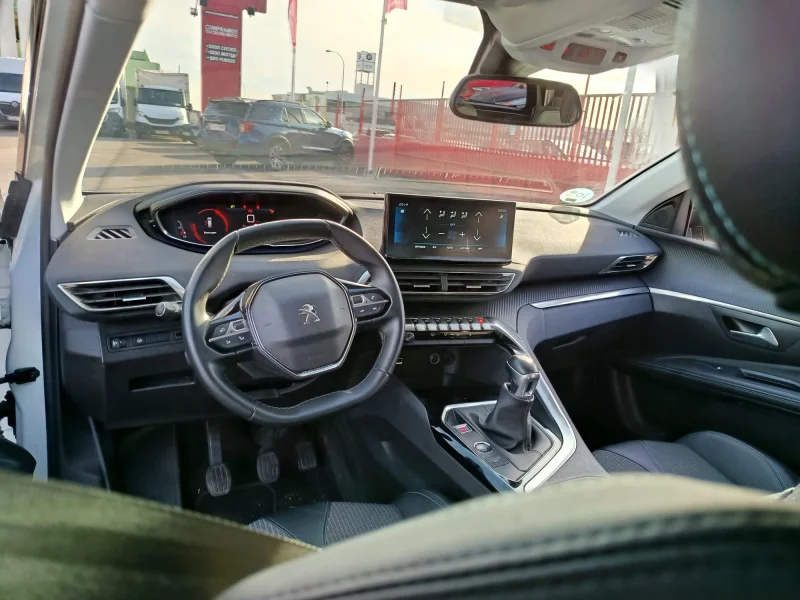 Imagen de Peugeot 5008
