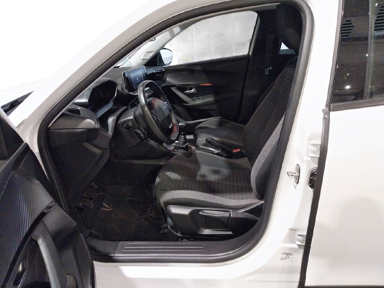 Imagen 7 de Peugeot 2008 Diesel 110 CV por 13.890 €