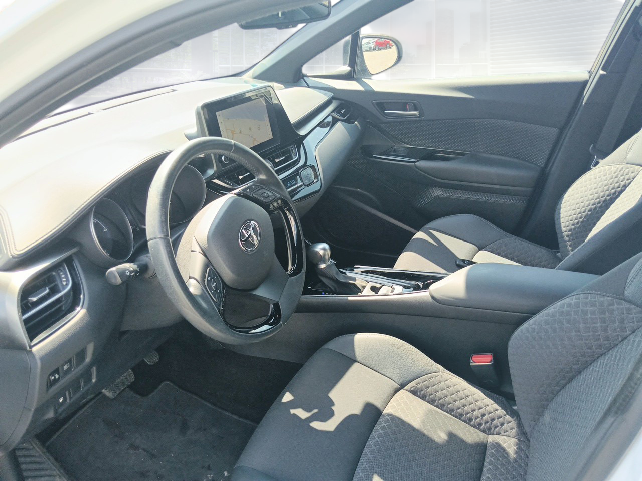 Imagen 7 de TOYOTA C-HR Híbrido 122 CV por 22.390 €