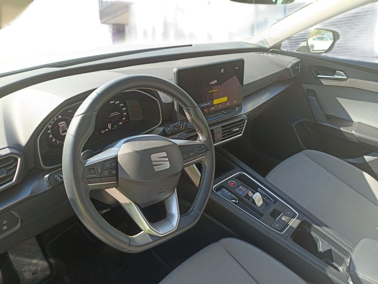 Imagen 7 de SEAT León Híbrido 116 CV por 23.290 €