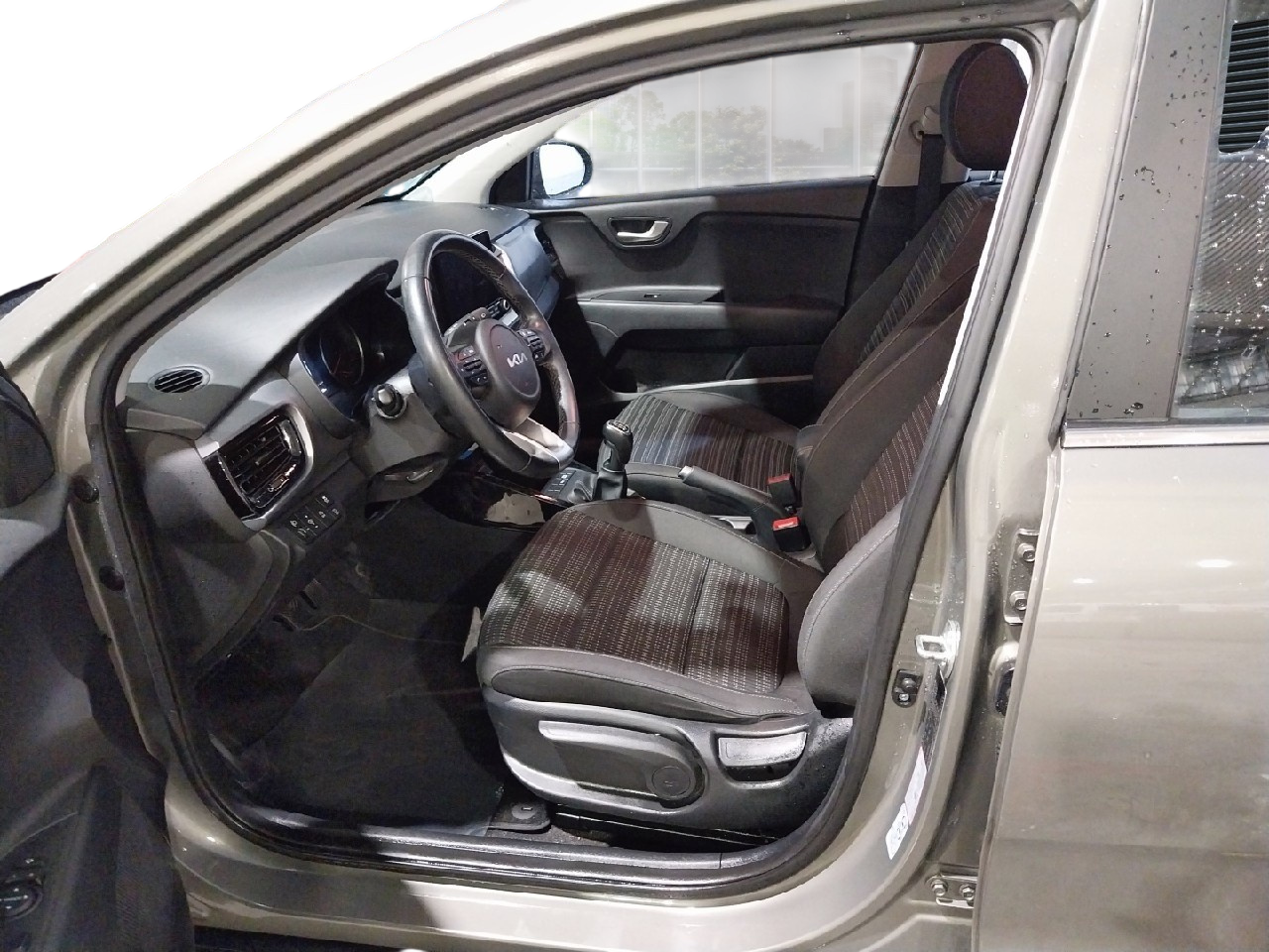 Imagen 7 de Kia Stonic Híbrido 120 CV por 14.190 €