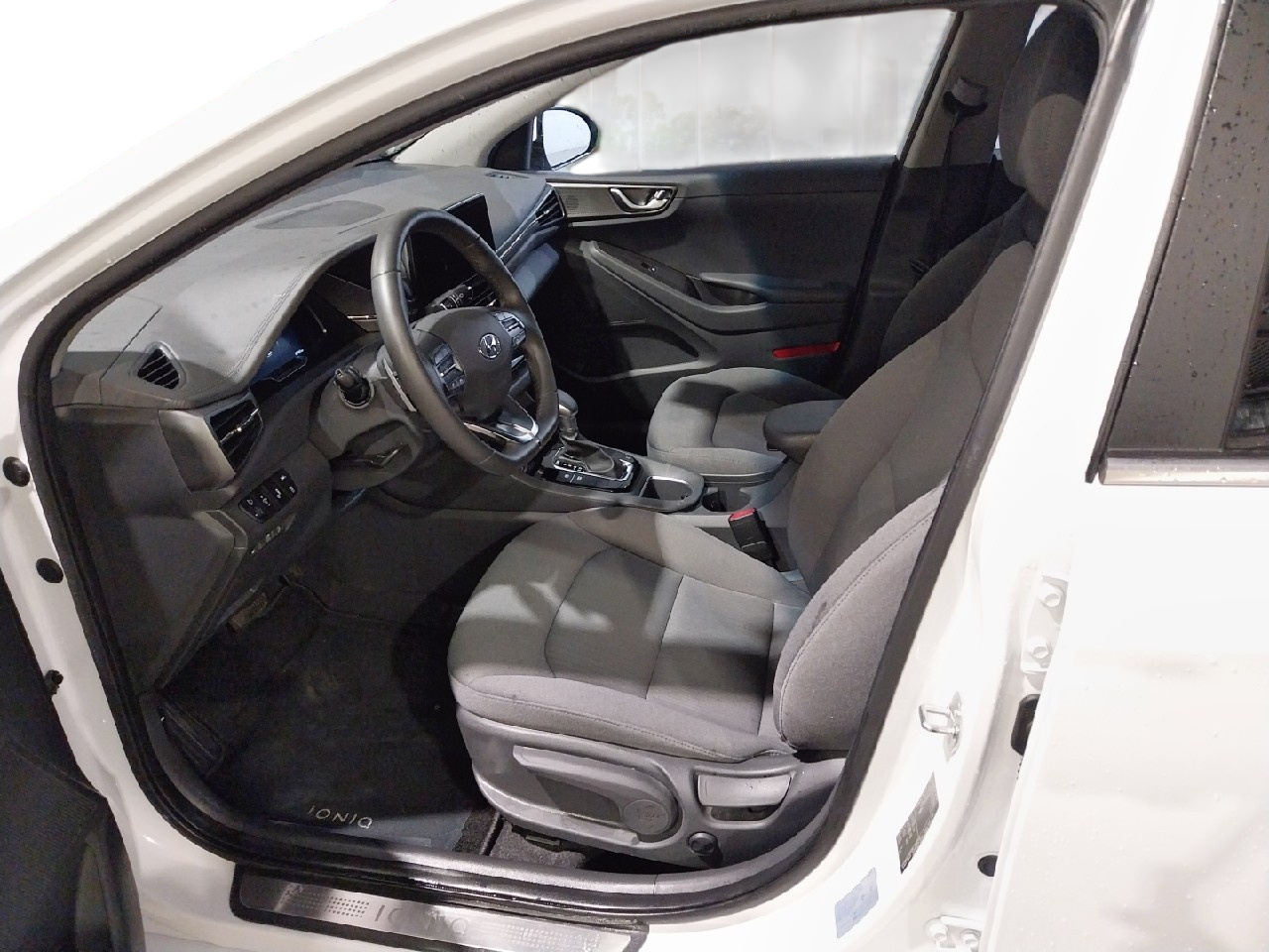 Imagen 7 de Hyundai IONIQ Híbrido 141 CV por 18.290 €