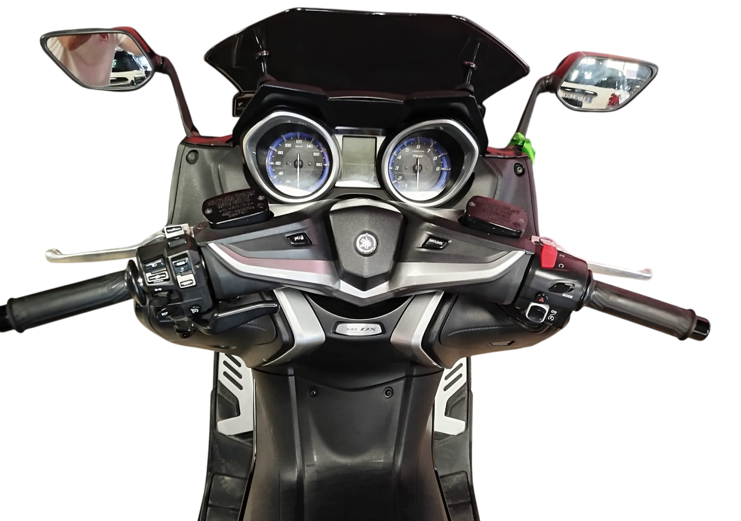 Imagen 6 de Yamaha TMAX DX Gasolina 46 CV por 6.490 €