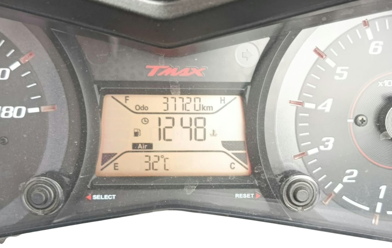 Imagen 2 de Yamaha TMAX 530 Gasolina 46 CV por 6.990 €