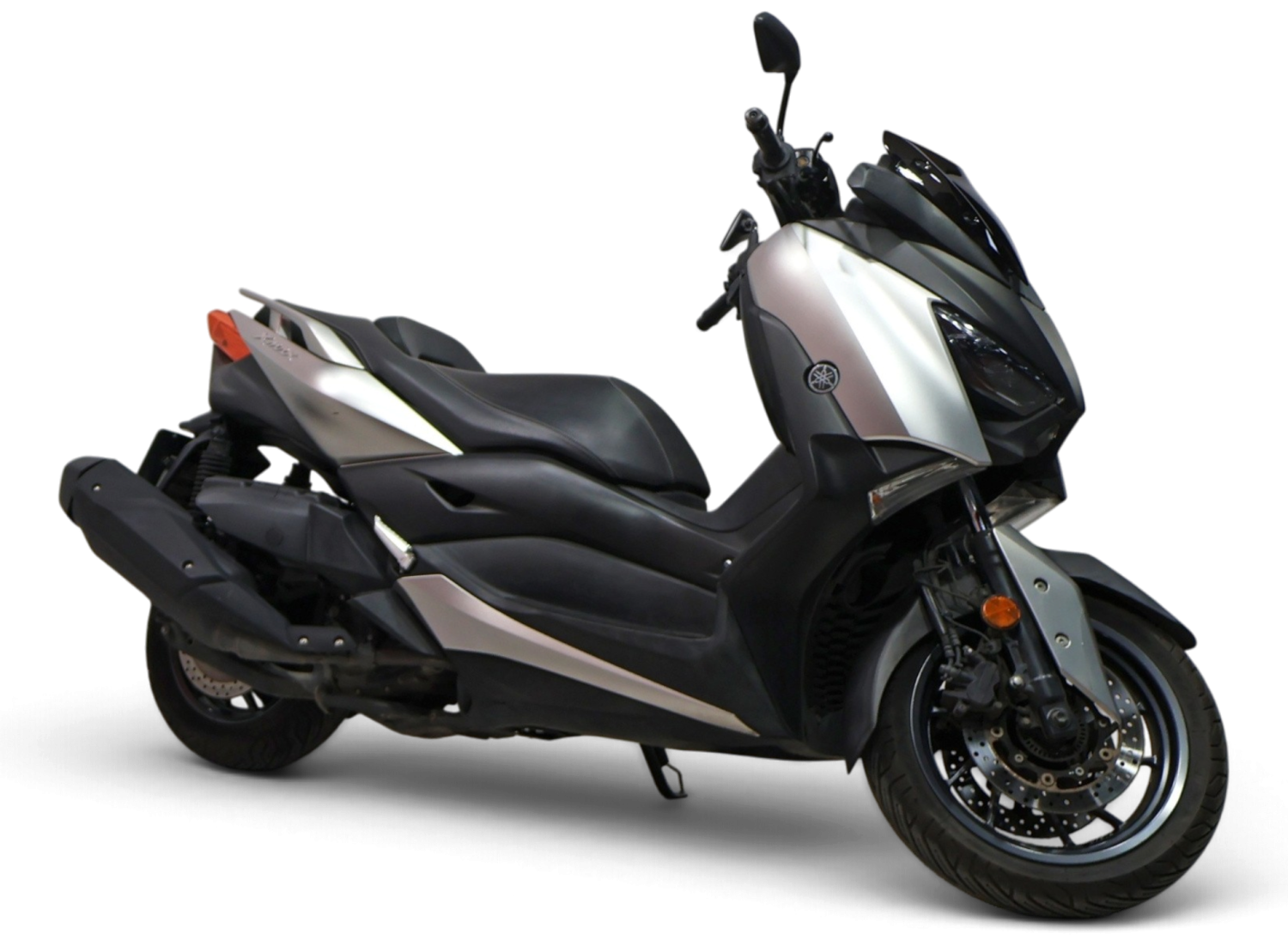 Imagen 1 de Yamaha XMAX 400 Gasolina 34 CV por 3.490 €