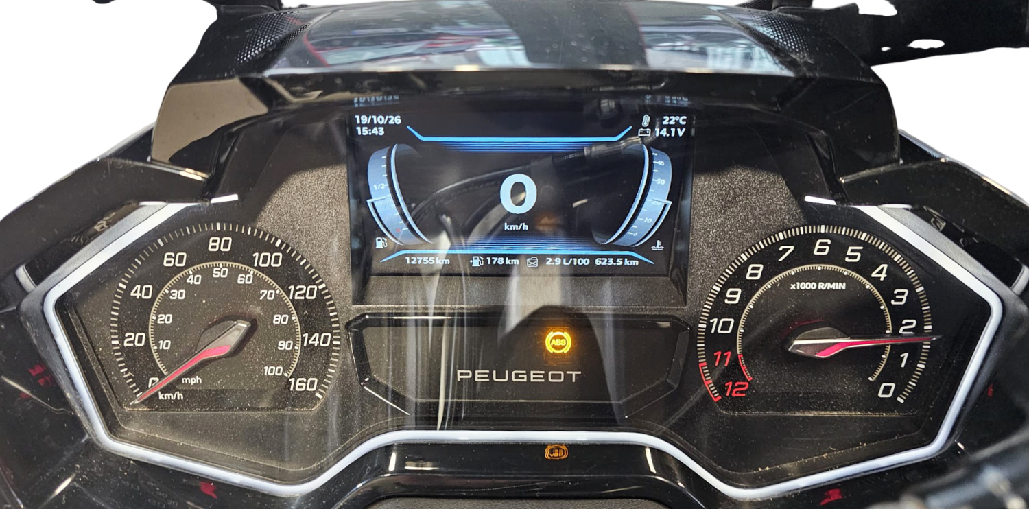 Imagen 2 de Peugeot PULSION 125 Gasolina 15 CV por 3.390 €