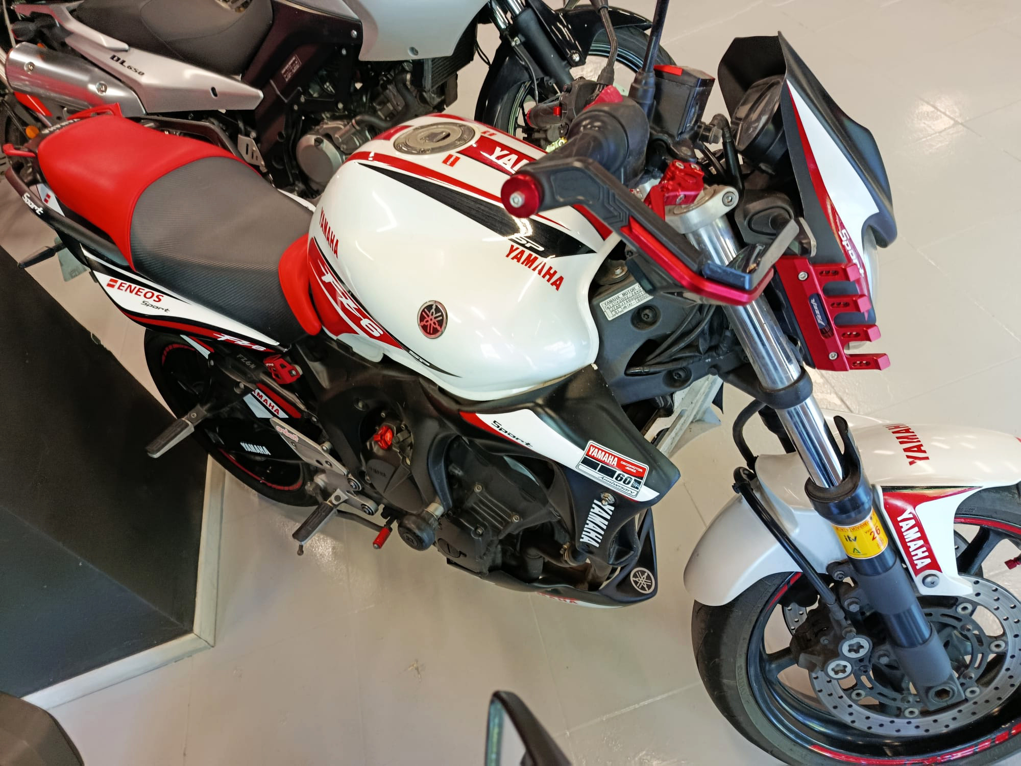 Yamaha FZ 6 Gasolina 98 CV por 2.490 €