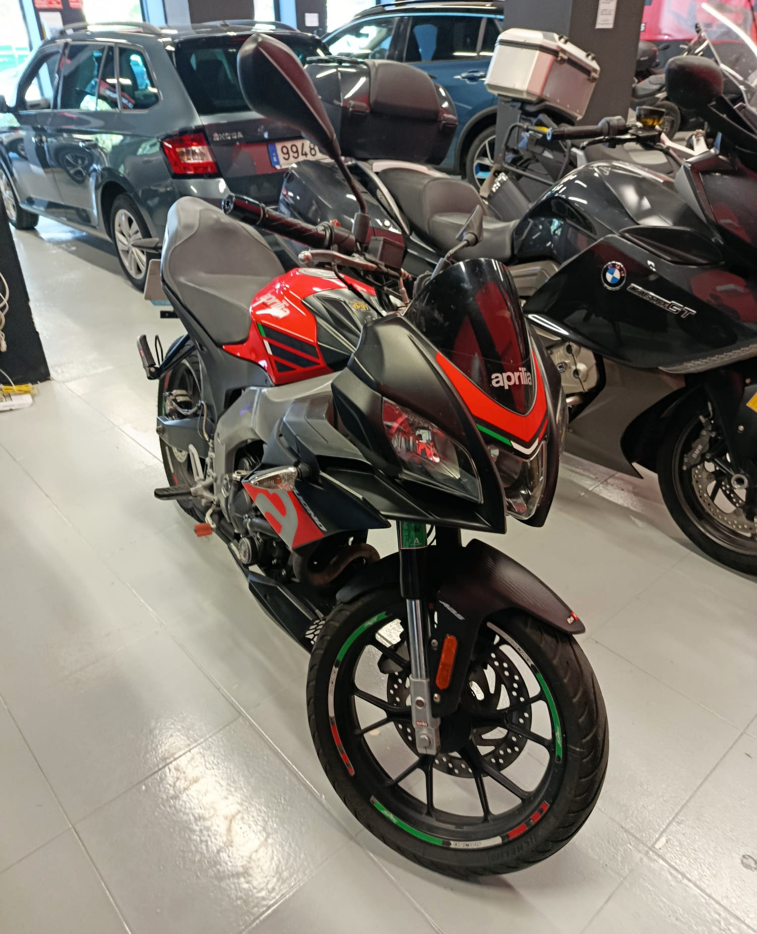 Aprilia Tuono 125 Gasolina 15 CV por 2.390 €